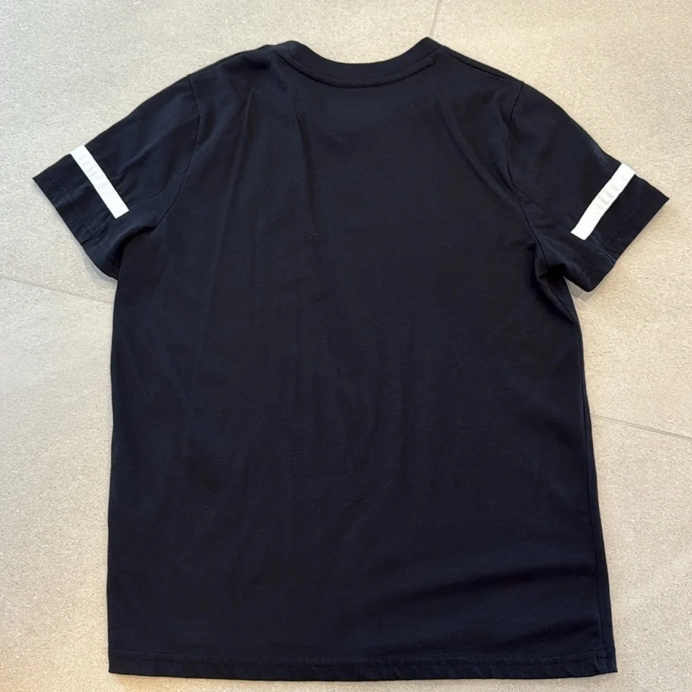 Abercrombie Kids T-Shirt! - Picture 4 of 5